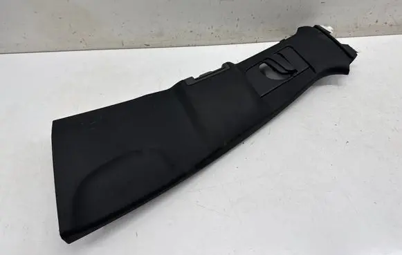 Volvo XC90 (B) pillar trim (top) 31651532