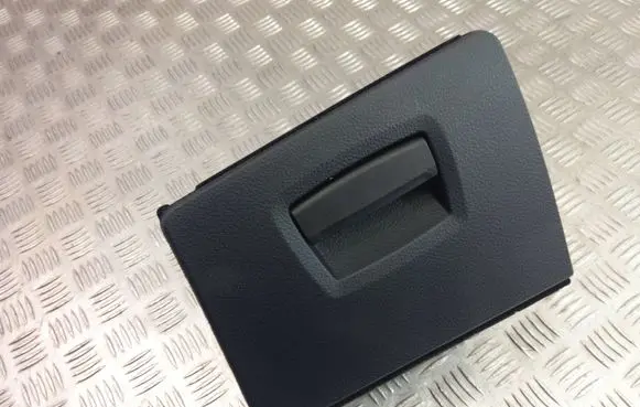 BMW 5 F10 F11 Glove box 9166699