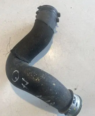 Audi Q7 4L Intercooler hose/pipe 7L6145738A