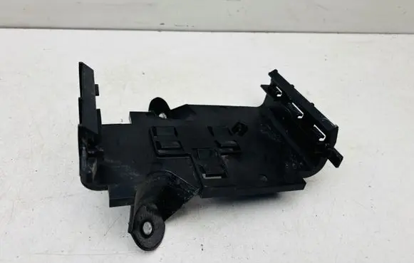 Skoda Superb B8 (3V) Engine control unit holder 5Q0906507