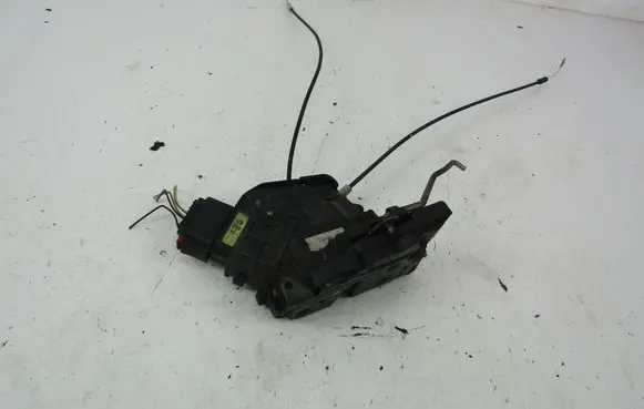 Mazda 3 I Rear door lock 