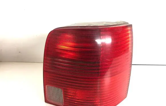 Volkswagen PASSAT B5 Rear/tail lights
