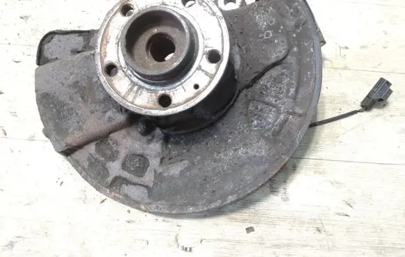 Volvo XC90 Front wheel hub spindle knuckle P30681806