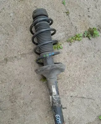 Skoda Octavia Mk1 (1U) Front shock absorber/damper 1J0413031 3J3H1 1JB412021