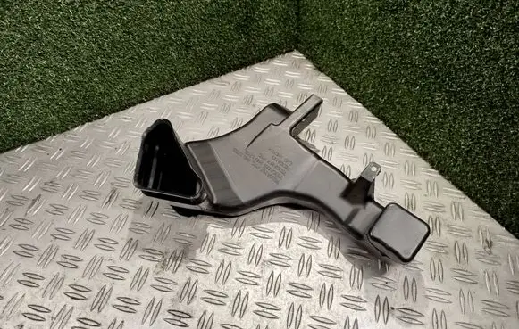 Mitsubishi Pajero Air intake duct part 7830A151 7830A118 7830A117