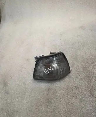 BMW 3 E36 Front indicator light 