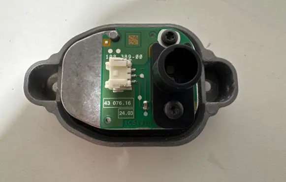 BMW 3 F30 F35 F31 LED ballast control module 63117419610 7419610