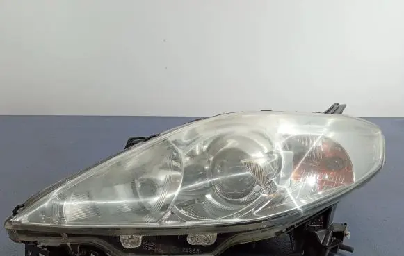 Mazda 5 Headlight/headlamp C235-51040