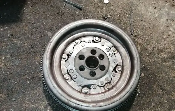 Volkswagen PASSAT CC Flywheel