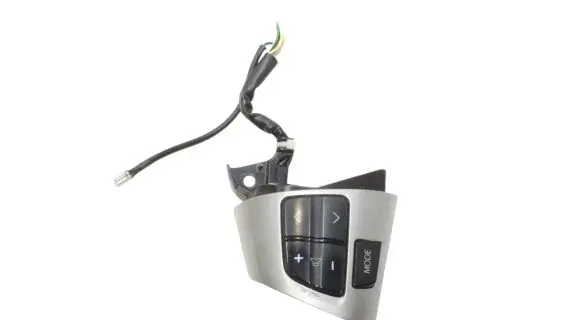 Toyota Auris 150 Steering wheel buttons/switches 8425002050