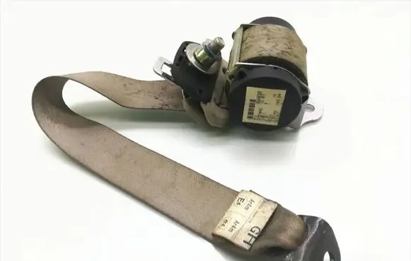 Citroen C-Crosser Rear seatbelt 6066752
