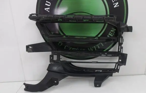 Porsche Macan (95B) Front bumper splitter molding 95B807681