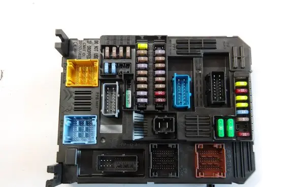 Opel Mokka B Comfort/convenience module 9832880380 1992240422 28709105