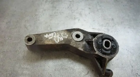 Opel Corsa C Engine mount vacuum valve 