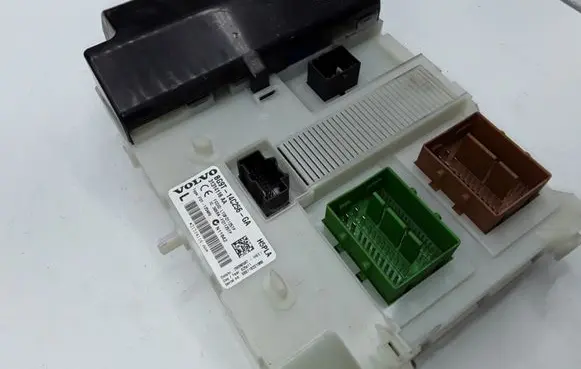 Volvo V60 Fuse module 31314116AA 000110221988 28280587