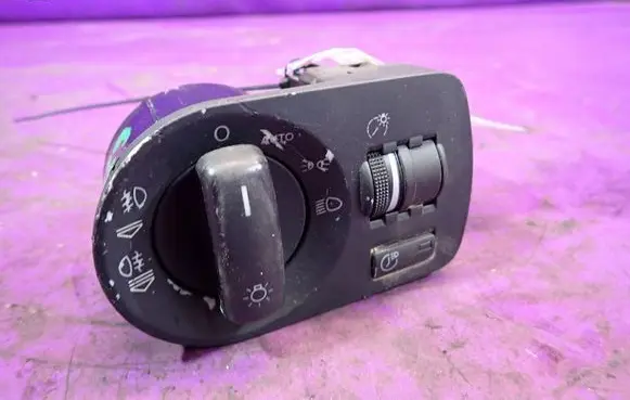 Audi A3 S3 8P Light switch
