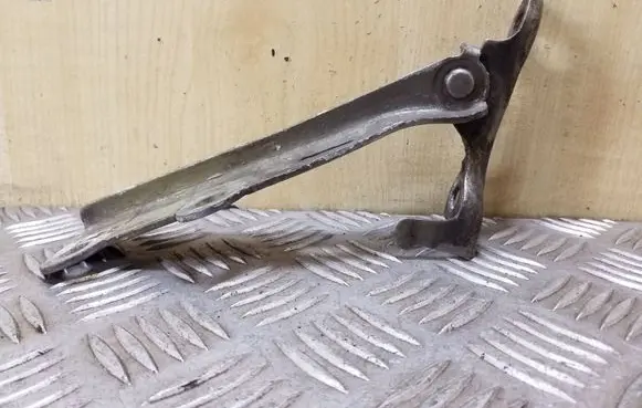 Opel Frontera B Engine bonnet/hood hinges