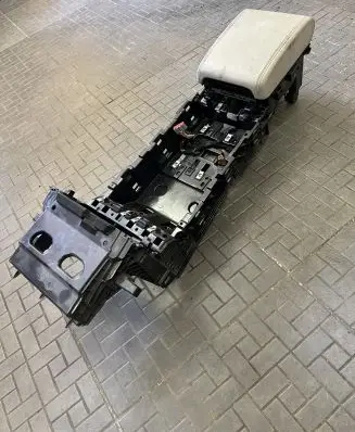 Jaguar XF X250 Center console B070048800