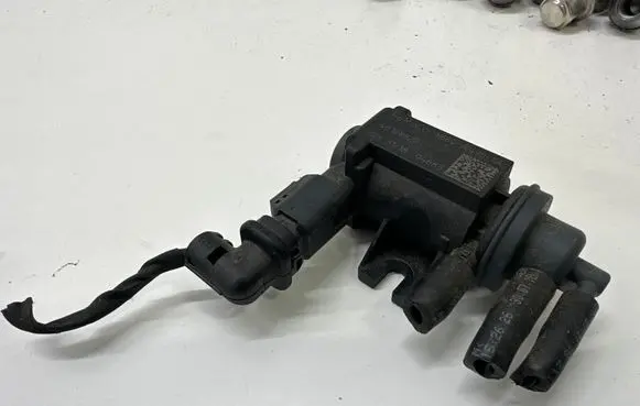 Ford Focus Turbo solenoid valve H6BG9F490CA
