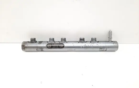 BMW 1 F20 F21 Fuel main line pipe 7809127 780912704 0445214182