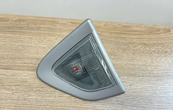 Chevrolet Captiva Front fender indicator light 96627099