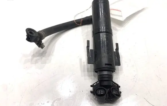 BMW X3 F25 Headlight washer spray nozzle 7251640