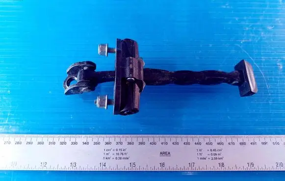 Ford Focus Front door check strap stopper