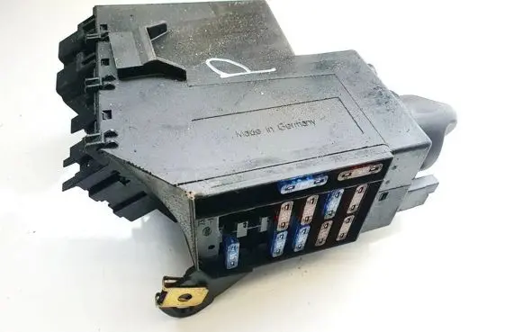 Mercedes-Benz E W210 Light switch 2105451404
