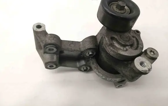 Mitsubishi L200 Generator/alternator belt tensioner