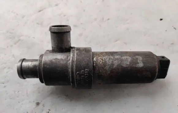 Audi 80 90 S2 B4 Idle control valve (regulator) 037906457C