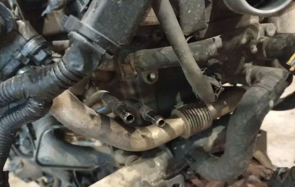 KIA Cerato EGR valve line/pipe/hose