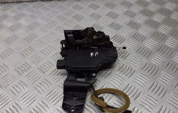 Seat Leon (1M) Front door lock 