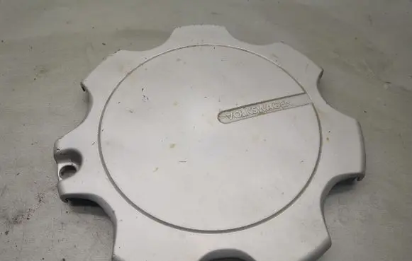 Volkswagen PASSAT B3 R14 wheel hub/cap/trim 357601147A