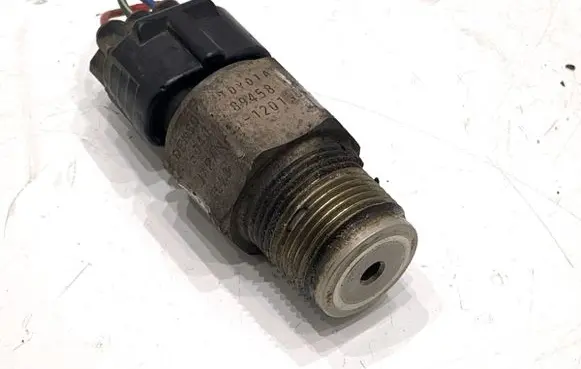 Toyota Corolla Verso E121 Fuel pressure sensor 