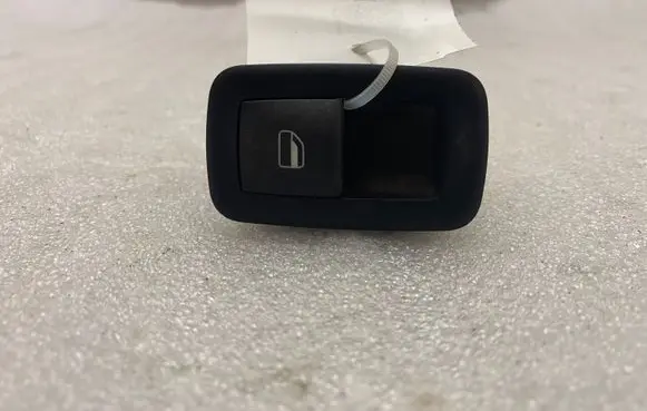 Chrysler Pacifica Electric window control switch 68234086AB