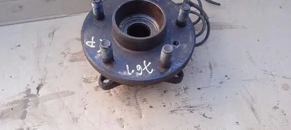Land Rover Discovery Front wheel hub 761SK36