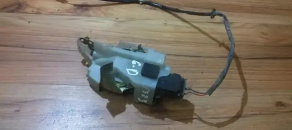 Mazda 323 F Rear door lock