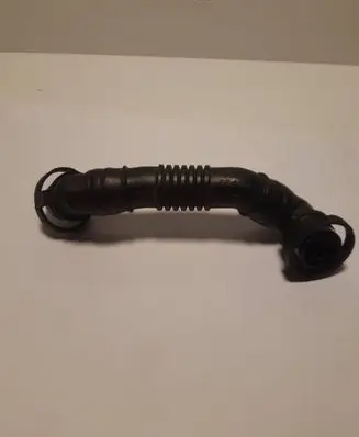 Volkswagen PASSAT B6 Breather hose/pipe 03G103493D