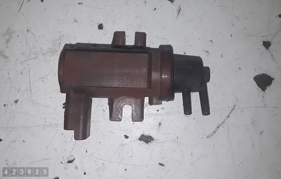Ford Focus Turbo solenoid valve 6G9Q9E882CA