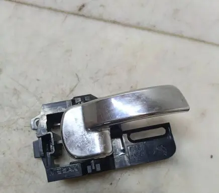 Nissan Qashqai+2 Front door interior handle 80670 8449