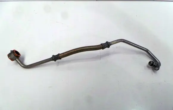 Opel Grandland X Turbo turbocharger oiling pipe/hose 9817807880