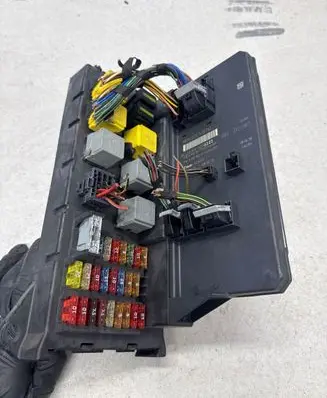Mercedes-Benz Sprinter W906 Fuse module A9069006303 A9069017501 A9069024301