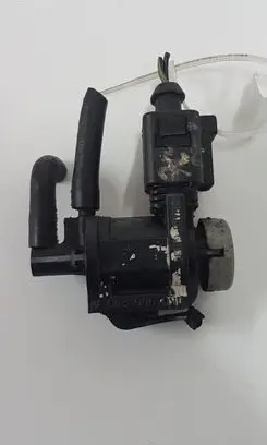 Volkswagen Touran I Turbo solenoid valve 1K0906283 1K0906283A