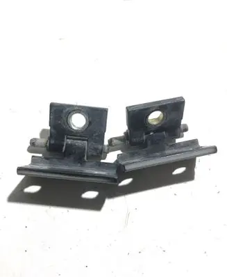 Volvo XC70 Rear door lower hinge