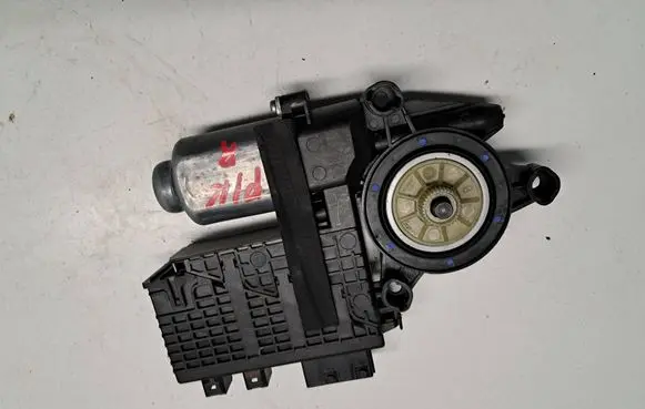 Citroen C4 I Picasso Front door window regulator motor 9674032480