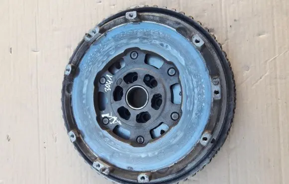 Renault Kadjar Flywheel 123104345R