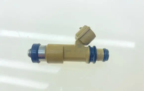 Subaru Outback Fuel injector 16611AA68B 16611AA
