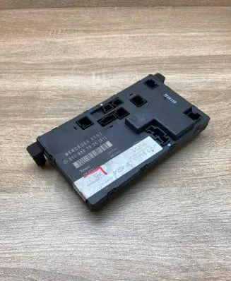 Mercedes-Benz E W211 Door control unit/module 2118207526 351162 Used