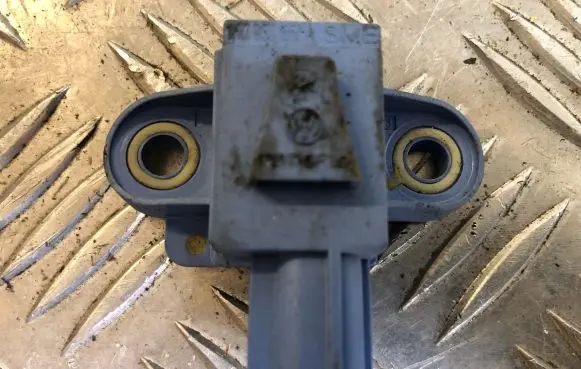 Volkswagen Golf V Airbag deployment crash/impact sensor 1K0955557A