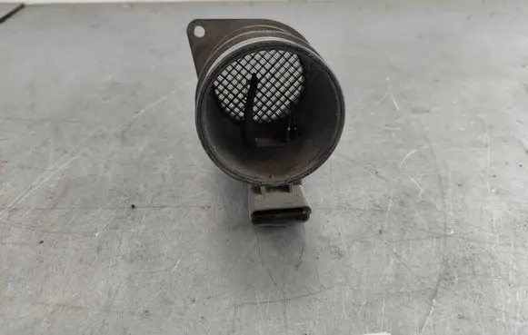 Volvo S40, V40 Mass air flow meter H7700104426